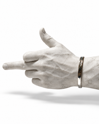 Relief — Brazalete